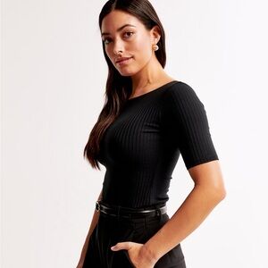 Abercrombie & Fitch - Black Half-Sleeve Rib Boatneck Top - Medium